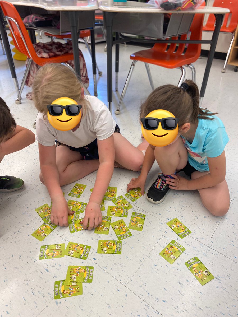 miss_dales's tweet photo. Day 2 of our countdown was board games! We had a blast! Hedbanz and Twister were the class favourites! 🎲🃏🧩 https://t.co/wqebnM5Ab5