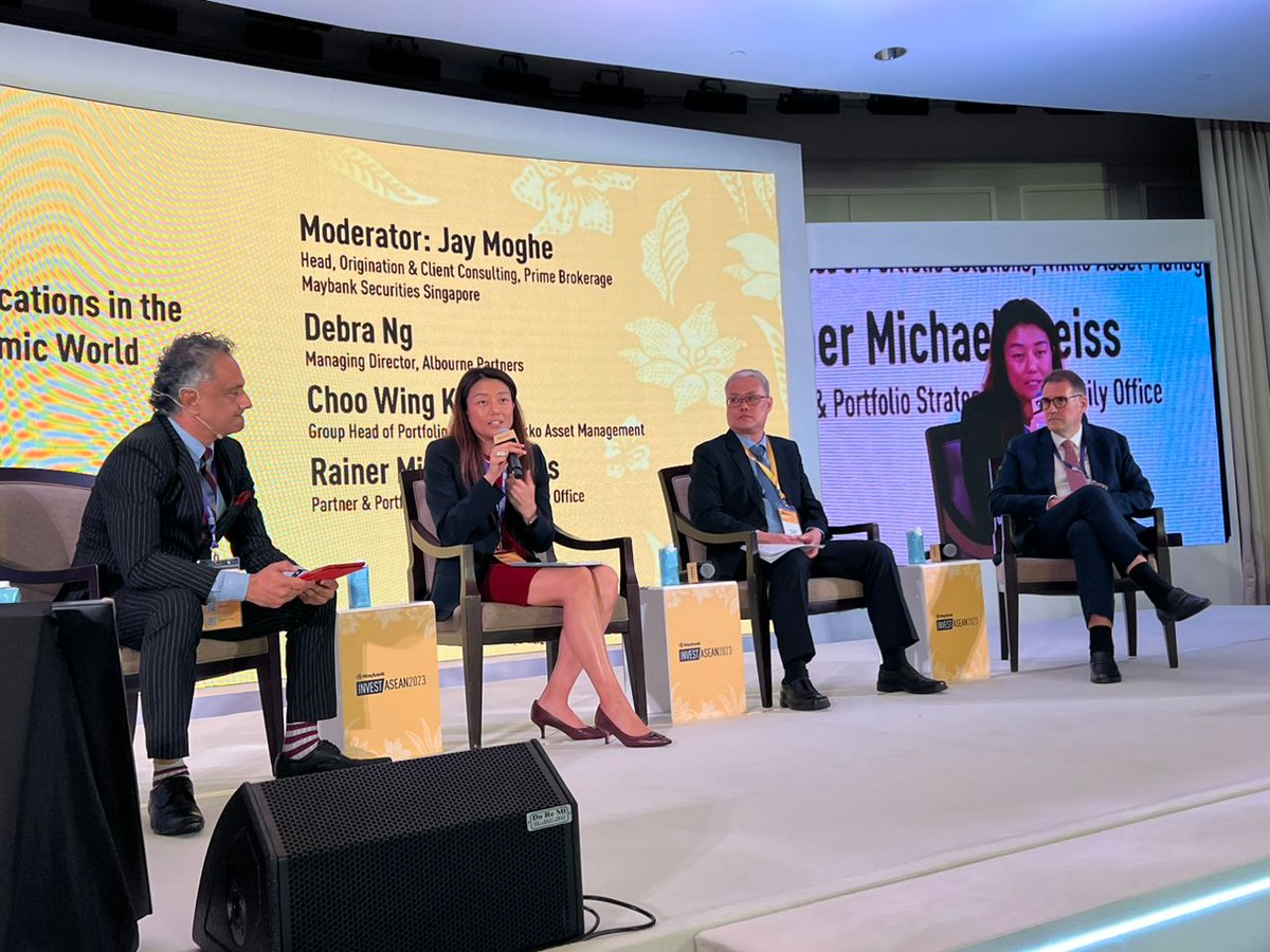 MyMaybank's tweet photo. Post-Covid, 2023 has presented a unique set of challenges and opportunities in the macroeconomic and asset allocation space. Hear our esteemed guests at #InvestASEAN share actionable advice to help investors navigate the ever-changing market landscape. https://t.co/M8fcoxnFGX