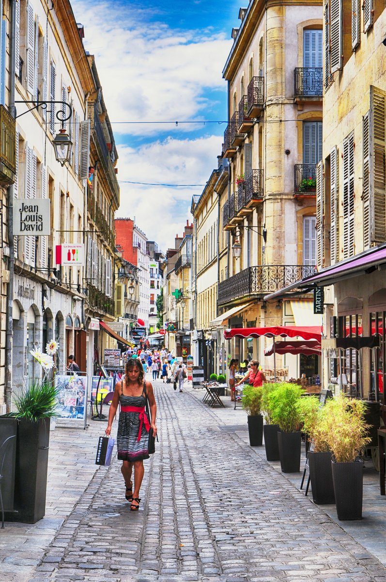 Just a French Street
#photography #photographer #photographybloggers #photooftheday #BeautifulWorld #Travel #NatureBeauty #nature #travelphotography #explore #beautiful #city #streetphotography #charming #streetphoto #architecture #architecturephotography #morning #love #France