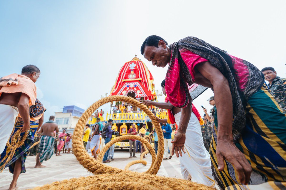 iam_manoj___'s tweet photo. Jai Jagannath....!!

⚫❗⚫

Let's celebrate the glory of Lord Jagannath to destroy the evil from the face of earth. May Lord Jagannath bless everyone with peace, prosperity and happiness.

Wishing you all a very happy and blessed Rath Yatra!🙏

#RathYatra
#RathaYatra2023 https://t.co/3J5qXuIwWY