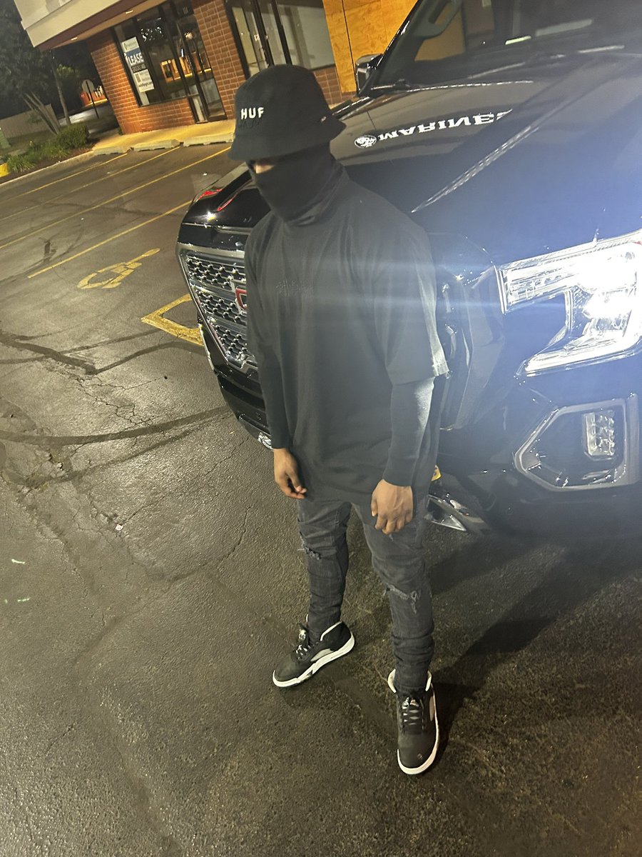 🖤lost not trynna get found.