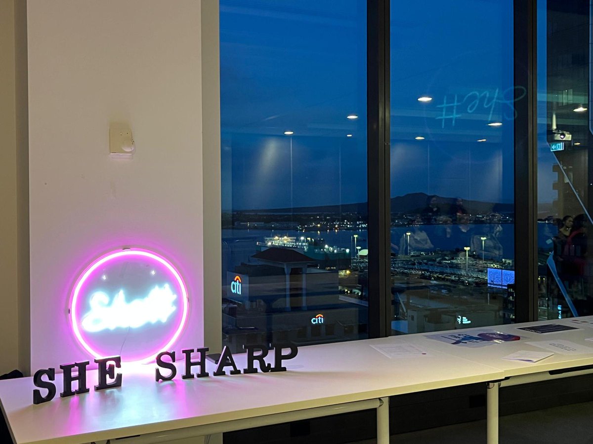 She# (She Sharp) tweet media