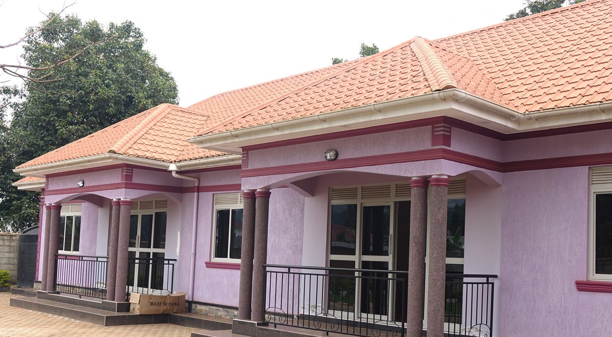 Isingoma_Paints's tweet photo. #Paintwithus
#Paintwithus
@Isingoma_Paints is the reason to imagine by offering your Walls accountability.
Let's offer you accountability through colour beautification of your Walls.
@Isingoma_Paints has the best Exterior & Interior Painting Services
Tel; 0752570333
@SadolinPaint https://t.co/UJlbyn7zEf