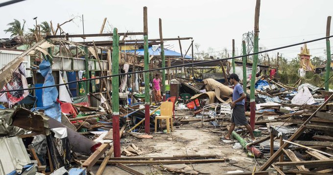 🚨Did you know that the Myanmar junta’s obstruction of aid in the month since #cyclonemocha has put 1000s of lives at immediate risk and endangered millions? An extreme weather event has been turned into a man-made catastrophe. hrw.org/news/2023/06/2… #WhatsHappeningInMyanmar