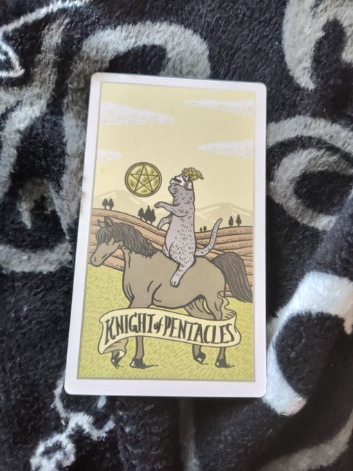 20 червня ваша #картадня у #таро це - лицар пентаклів. Спокійний та продуктивний день. Вдалий момент<a href="/tag/%D0%BA%D0%B0%D1%80%D1%82%D0%B0%D0%B4%D0%BD%D1%8F"class="tags">#картадня</a><a href="/tag/%D1%82%D0%B0%D1%80%D0%BE"class="tags">#таро</a>