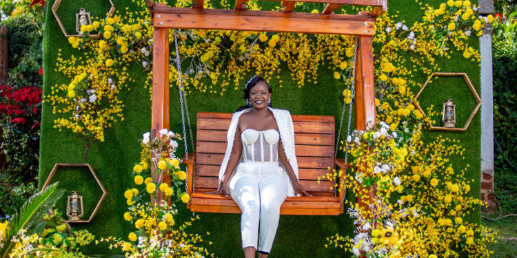 MyWeddingUG's tweet photo. Customising a wedding suit to meet your tastes.... https://t.co/kF0NAnoQ4H

#MyWedding https://t.co/ofUpQ8f5ba