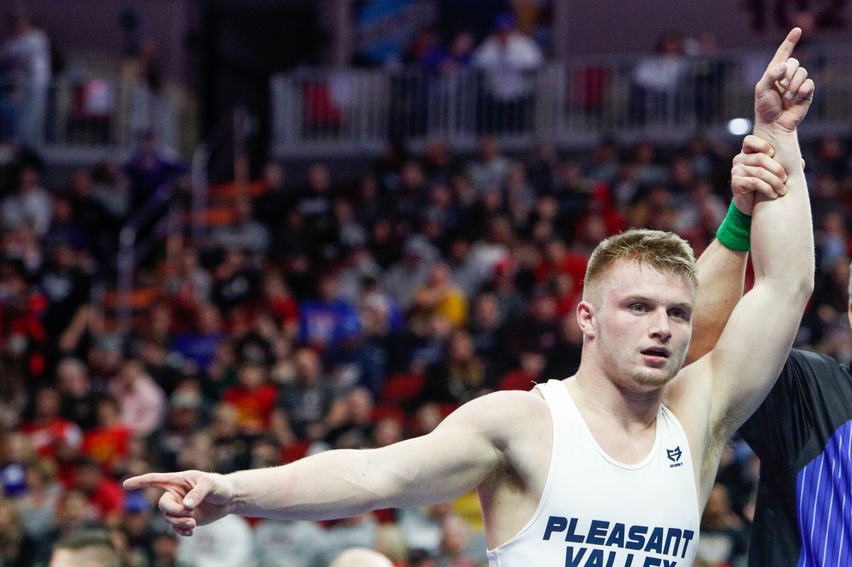 Our ninth male athlete of the year finalist is PV's Caden McDermott (@cadenMcdermott8)

The three-sport star has pieced together quite a 10-month stretch. All-state in baseball, district MVP and all-state in football plus first-ever state wrestling championship

#SalutetoSports23