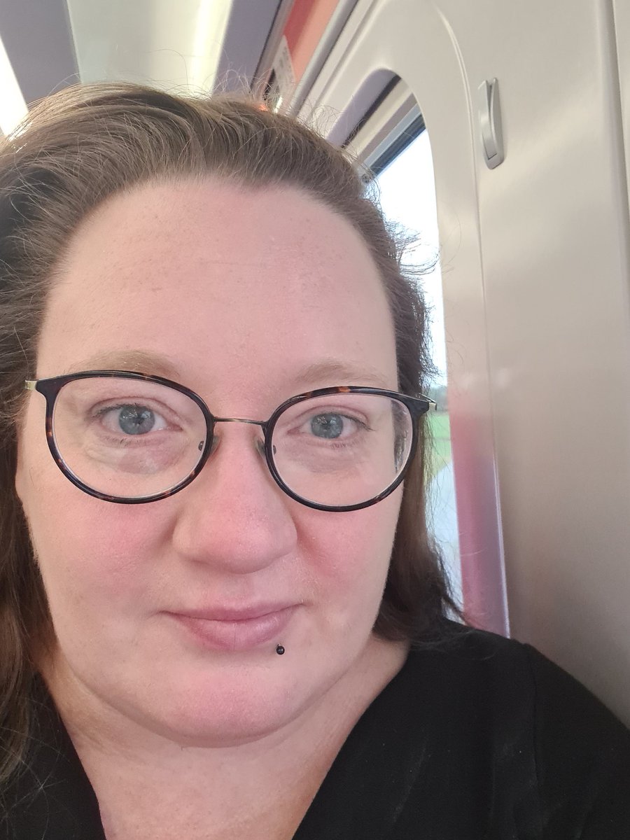 Ines Hahn tweet media