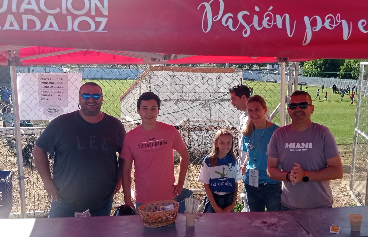 SeronasCup's tweet photo. 📖𝑭𝑼𝑵𝑫𝑨𝑴𝑬𝑵𝑻𝑨𝑳:
𝑸𝒖𝒆 𝒆𝒔 𝒎𝒖𝒚 𝒏𝒆𝒄𝒆𝒔𝒂𝒓𝒊𝒐 𝒐 𝒎𝒖𝒚 𝒊𝒎𝒑𝒐𝒓𝒕𝒂𝒏𝒕𝒆 𝒑𝒂𝒓𝒂 𝒂𝒍𝒈𝒐.🫂

¡¡GRACIAS!!

#seronascup 🏆🏅
#futfem
#futbolbase
#femenino
@cfvillanovense
#cfvillanovensefem https://t.co/GqsImT26Iw