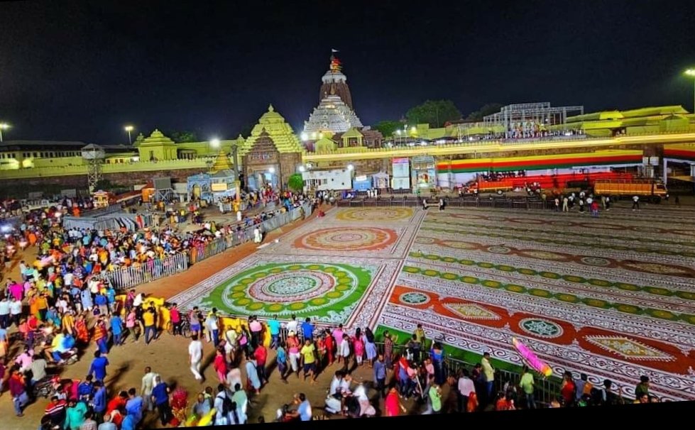 SupravaDash98's tweet photo. ପବିତ୍ର ରଥଯାତ୍ରା ର ଅନେକ ଅନେକ ଶୁଭେଚ୍ଛା ଓ ଶୁଭକାମନା।
ଜୟ ଜଗନ୍ନାଥ 🙏
#RathYatra2023 
#RathYatra https://t.co/Z1oFZoQd2D