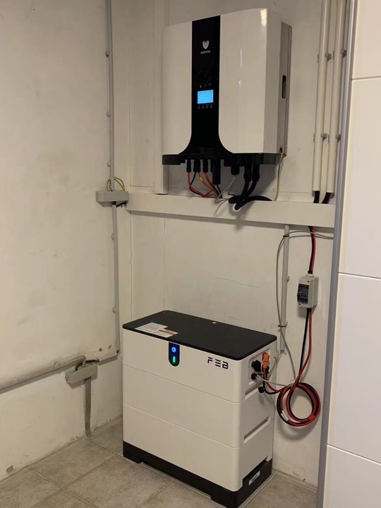 FarEastBattery's tweet image. Experience seamless operation anytime, anywhere with our high-voltage battery system #PowerPyramid and 
#Koyoe three-phase inverters in Germany. This successful case highlight the perfect compatibility of our products, ensuring flawless performance during the day and night.🌏