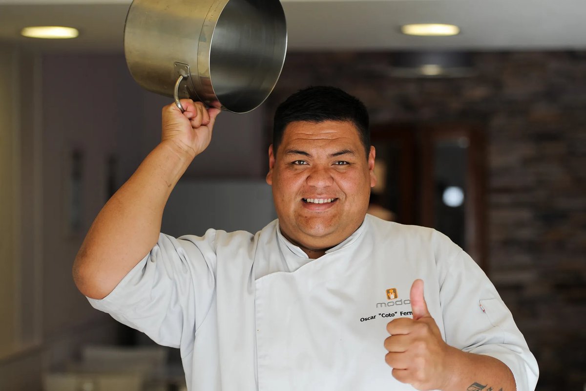 Diego_HG10's tweet photo. Hoy es una gran noche 
Hoy vuelve @OscarMChef a #MasterChefArgentina 

El creador del alto guiso papá!!! 

Pase maestro, lo estábamos esperando 👨‍🍳🥘 https://t.co/AguVFKBG9n
