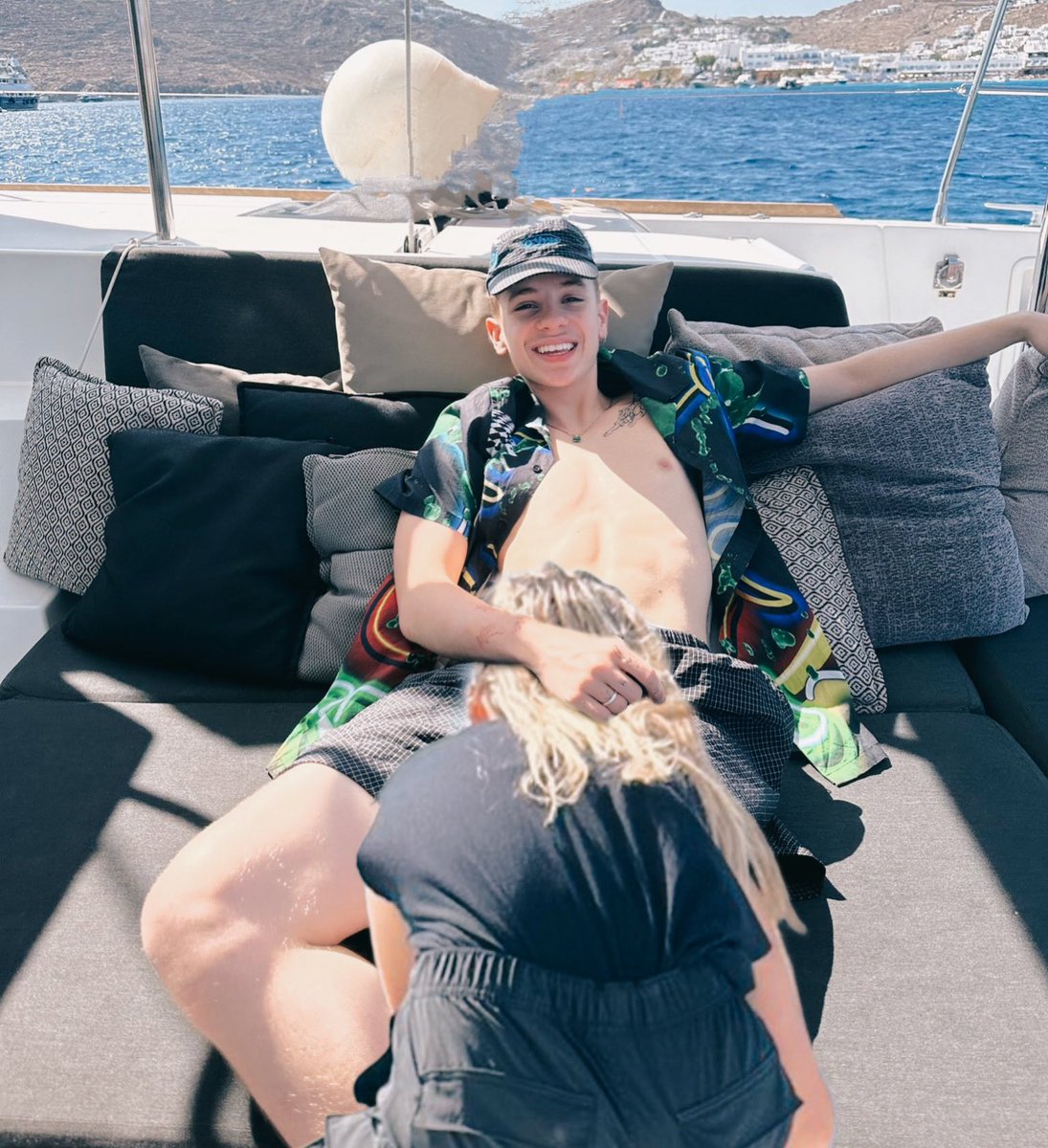 <a href="/julianofloss/">JULIANO FLOSS 🐉</a> 👁️👄👁️
