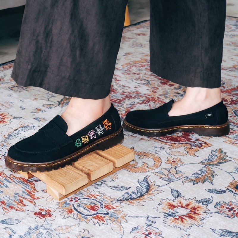 Loco Loafers
Ukuran: 36-43 

✨ shope.ee/7ziF8wfQ24 ✨