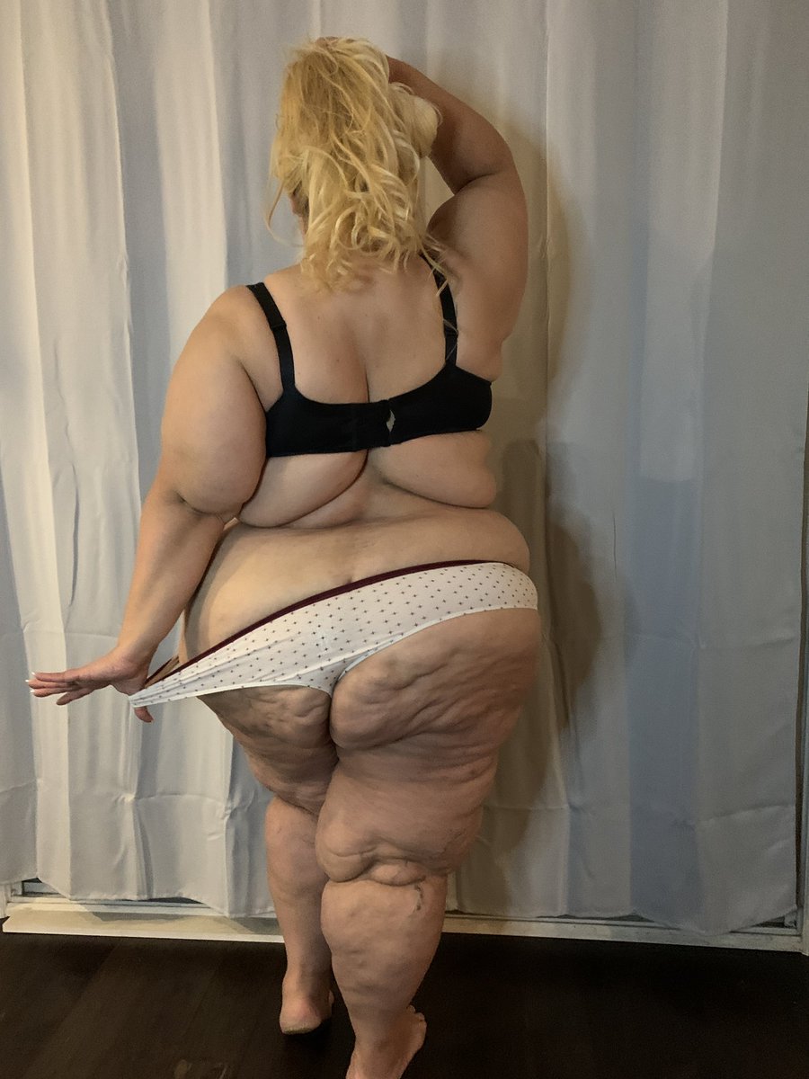 BBWDaisy_'s tweet photo. So who’s joining? 💋💋💄🍷 https://t.co/QzGIayRSh2 #bbw #ssbbw #bbwsexy #bbwdaisy #bbwgirls #bbwonlyfans #ssbbwwomen https://t.co/edksvP3po2