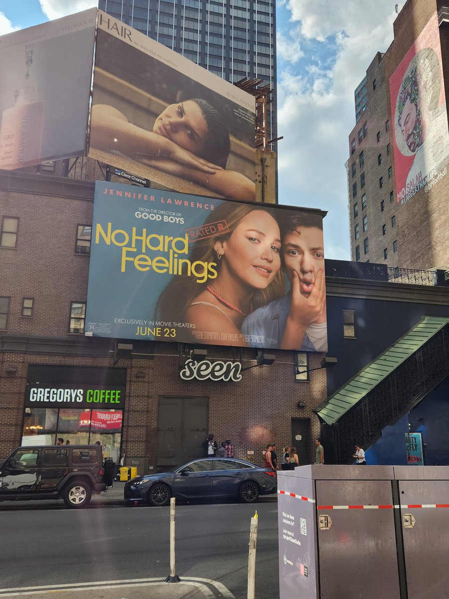 spotted in nyc! #nohardfeelings