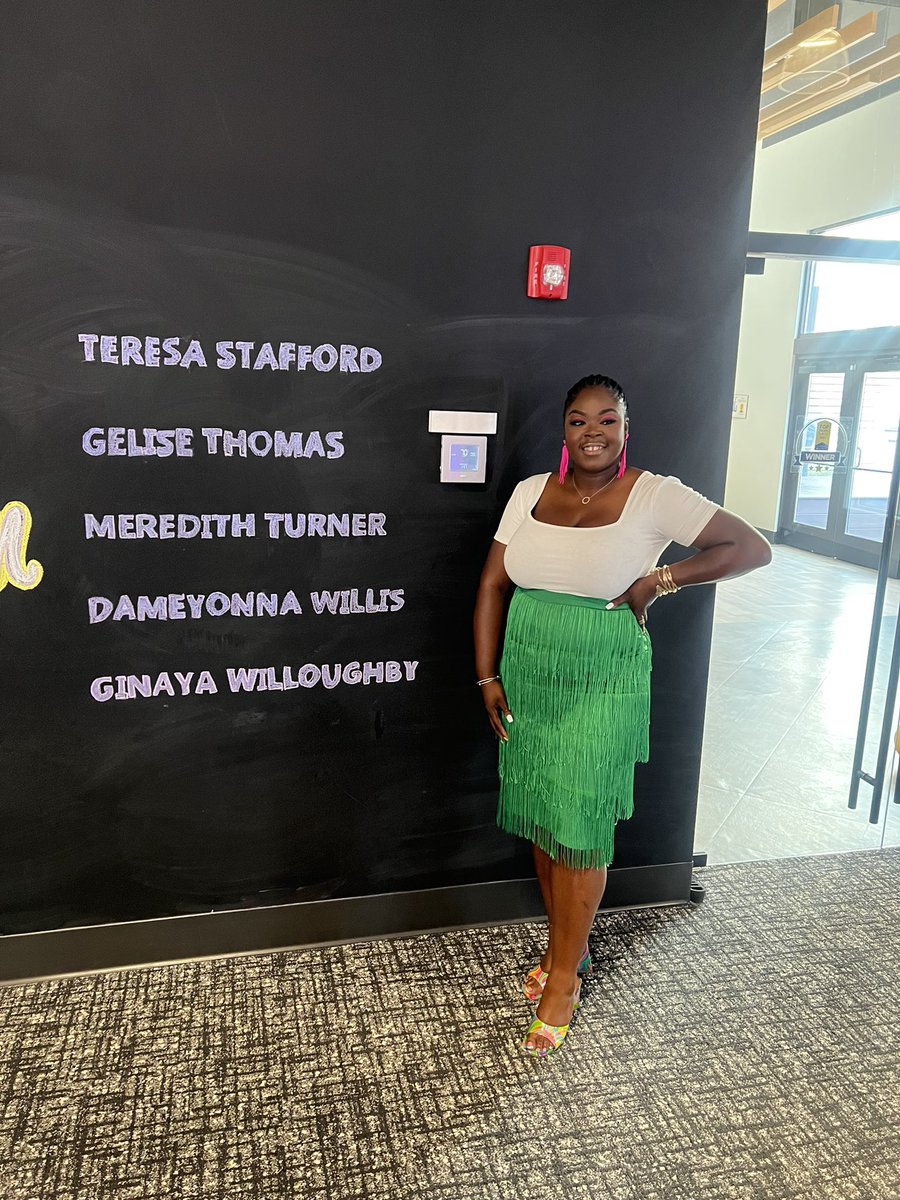 QueenIAM4's tweet photo. Very excited and blessed to have been named one of the 10 dopest women you should know in Cleveland ✨🤞🏿💚 https://t.co/uW5cLU8lEo