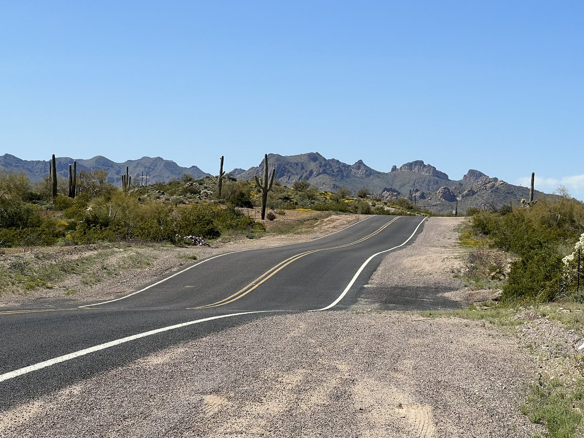 Bumpy road in Arizona 
#Arizona #apachejunction #arizonacheck #photograghy #NaturePhotography