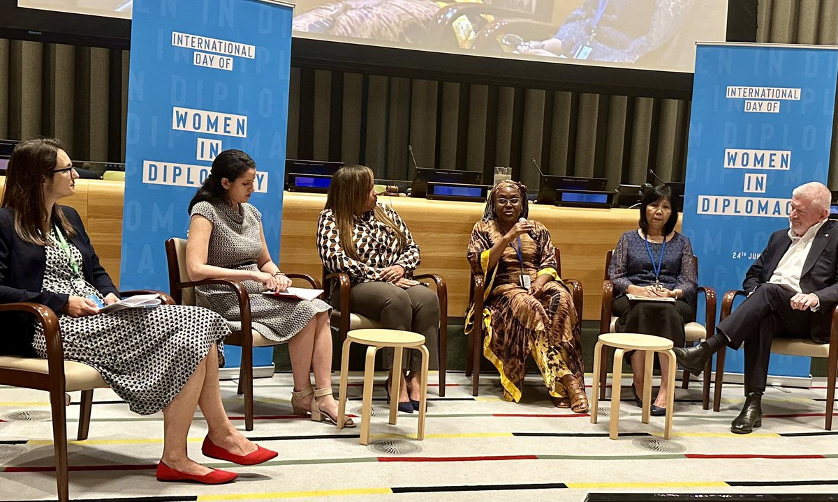 Liberia UN Mission (@libmissionun) on Twitter photo <a href="/LibAmbUN/">Ambassador Sarah Safyn Fyneah</a> and other incredible women diplomats share their journey to prominence at the celebration of International Day of Women in Diplomacy. #IDWD
#Inspiringyoungwomendiplomats <a href="/LibAmbUN/">Ambassador Sarah Safyn Fyneah</a> and other incredible women diplomats share their journey to prominence at the celebration of International Day of Women in Diplomacy. #IDWD
#Inspiringyoungwomendiplomats