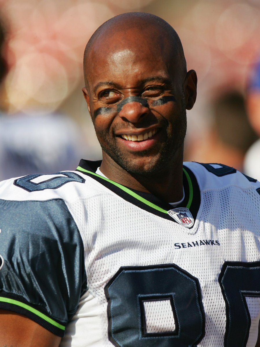 Show me a player in the wrong jersey, I’ll start…

Seahawks legend Jerry Rice 🤢