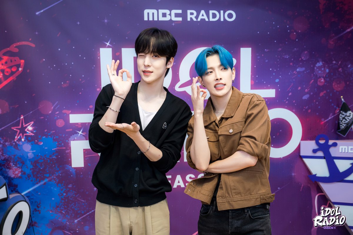 [#아이돌라디오오티디👕] 230619 댕쭝디🖤🤎

@ATEEZofficial

#MBC #라디오 #IDOLRADIO #아이돌라디오 #아돌라 
#ATEEZ #에이티즈 #홍중 #윤호 #쭝디 #댕디 #댕쭝디 #호홍야