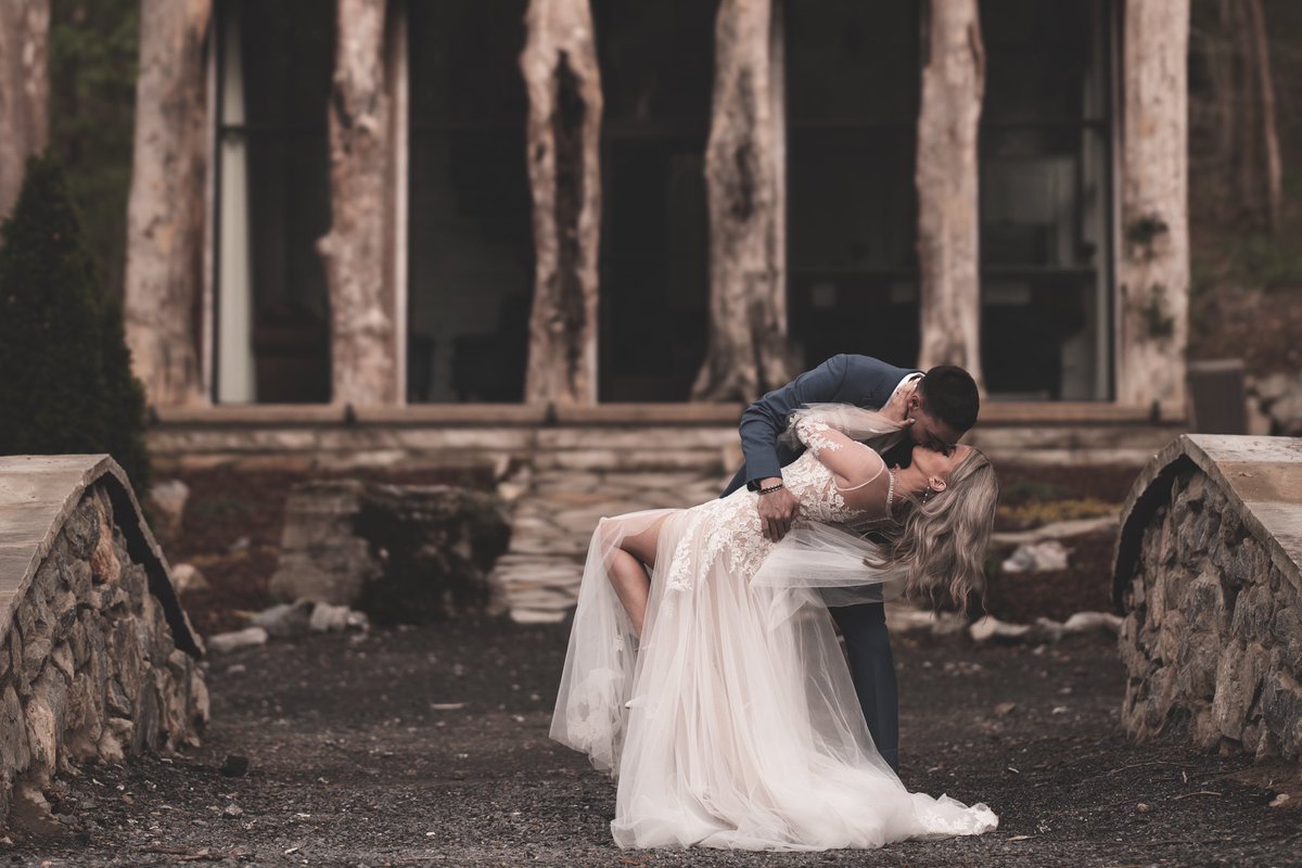 Dark and Moody weddings for life. #DarkAndMoody #weddingphotography