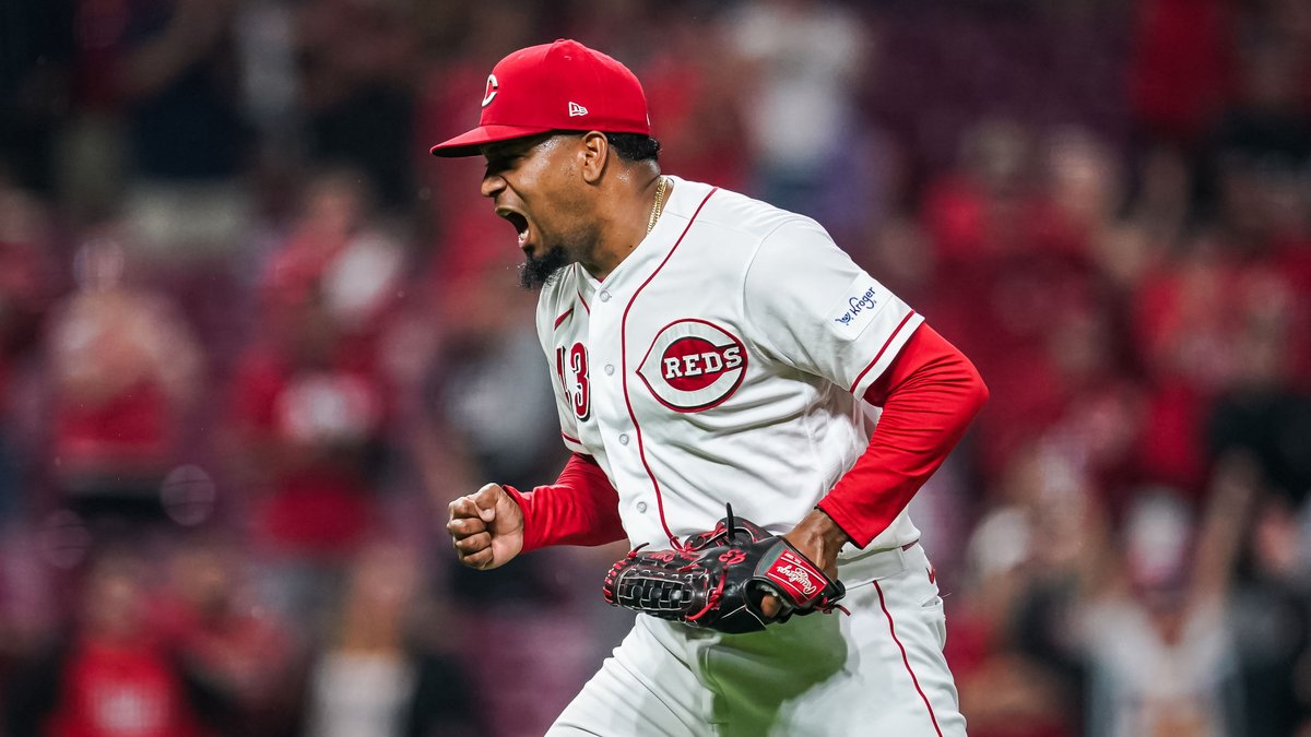 Larry (Manny) Walker on Twitter "RT Reds 20 second video of the best