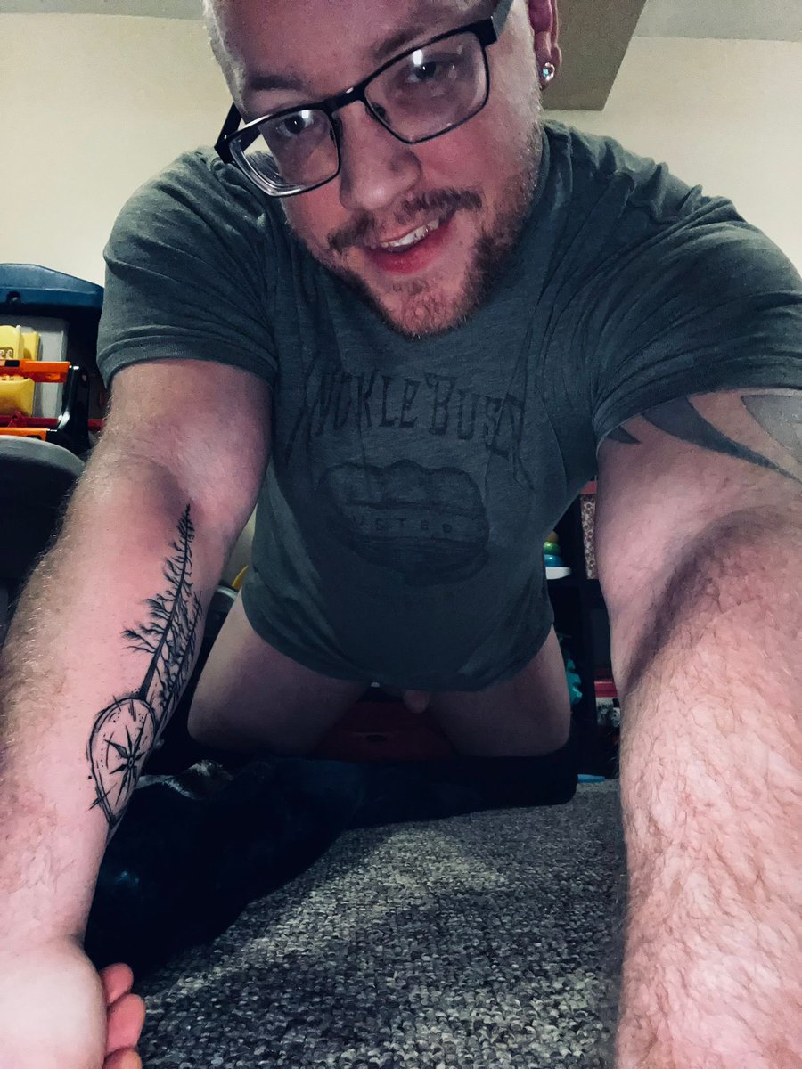 SwiftKnife24's tweet photo. @TheBuffBoyy @FreeRayalla I surrender!! 🔥🙏🍑 https://t.co/AEQ5AwADnf