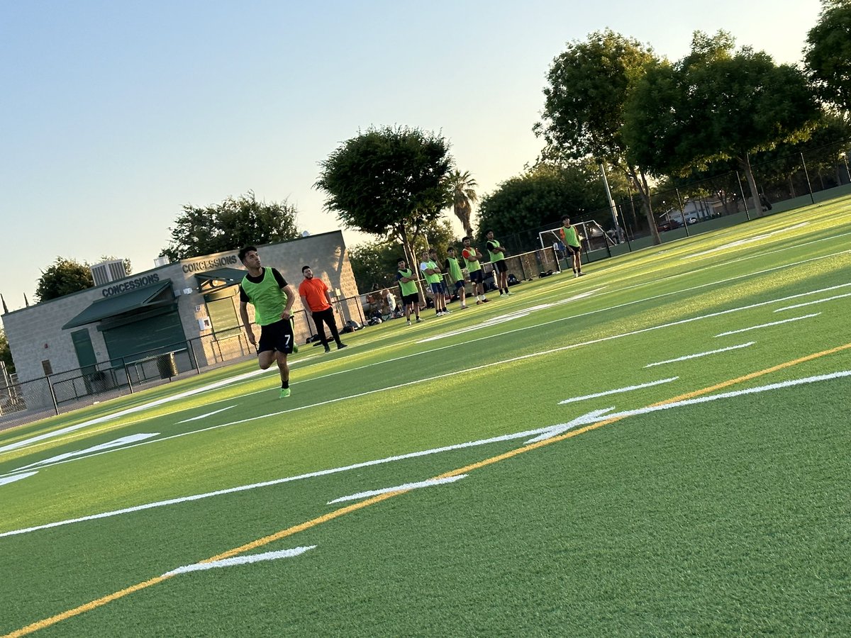 Dinuba Boys Soccer tweet media