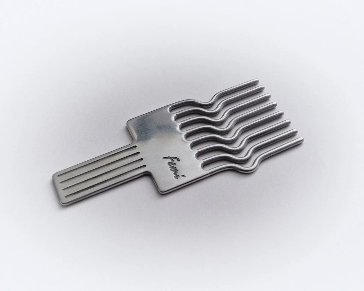 KGDAwards's tweet photo. #KGDAsharing
▼ Inspiration
Simon Skinner - Reimagining the #Afro comb

Exploring how these historically charged objects connect to hair and beauty rituals.

▪️ Source: @WeTransfer
⏩ Read more: https://t.co/tJAgj8Hloj
➡️ Follow us: https://t.co/ISAoTck5ot

#KGDA #design #swedish https://t.co/gT1YkNRqHJ