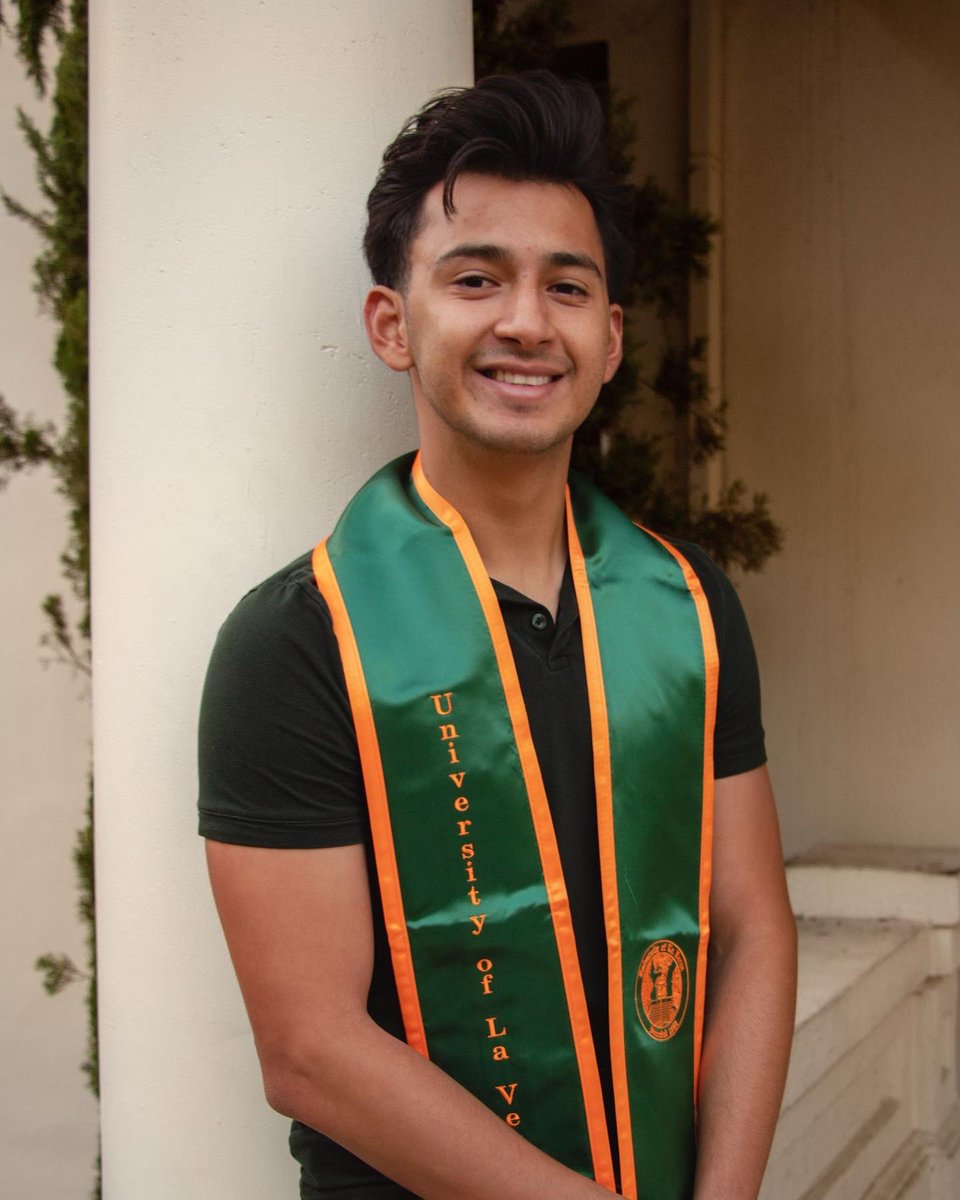 the_runner_al3x's tweet photo. I cant type too much due to Twitter but I graduated!!! I was always the slowest learner but I managed to get through it. I had the help of many staff and friends and without them these pics wouldn’t be possible. 
If you have a dream then follow it!!!! https://t.co/xmtsTrQKK0