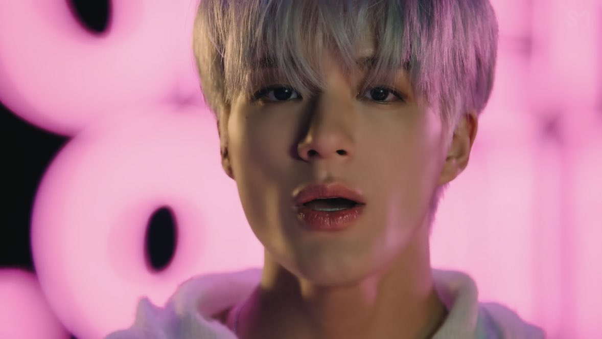 423folder's tweet photo. jeno — broken melodies mv 📸 [thread] https://t.co/QYTmYK2yo7