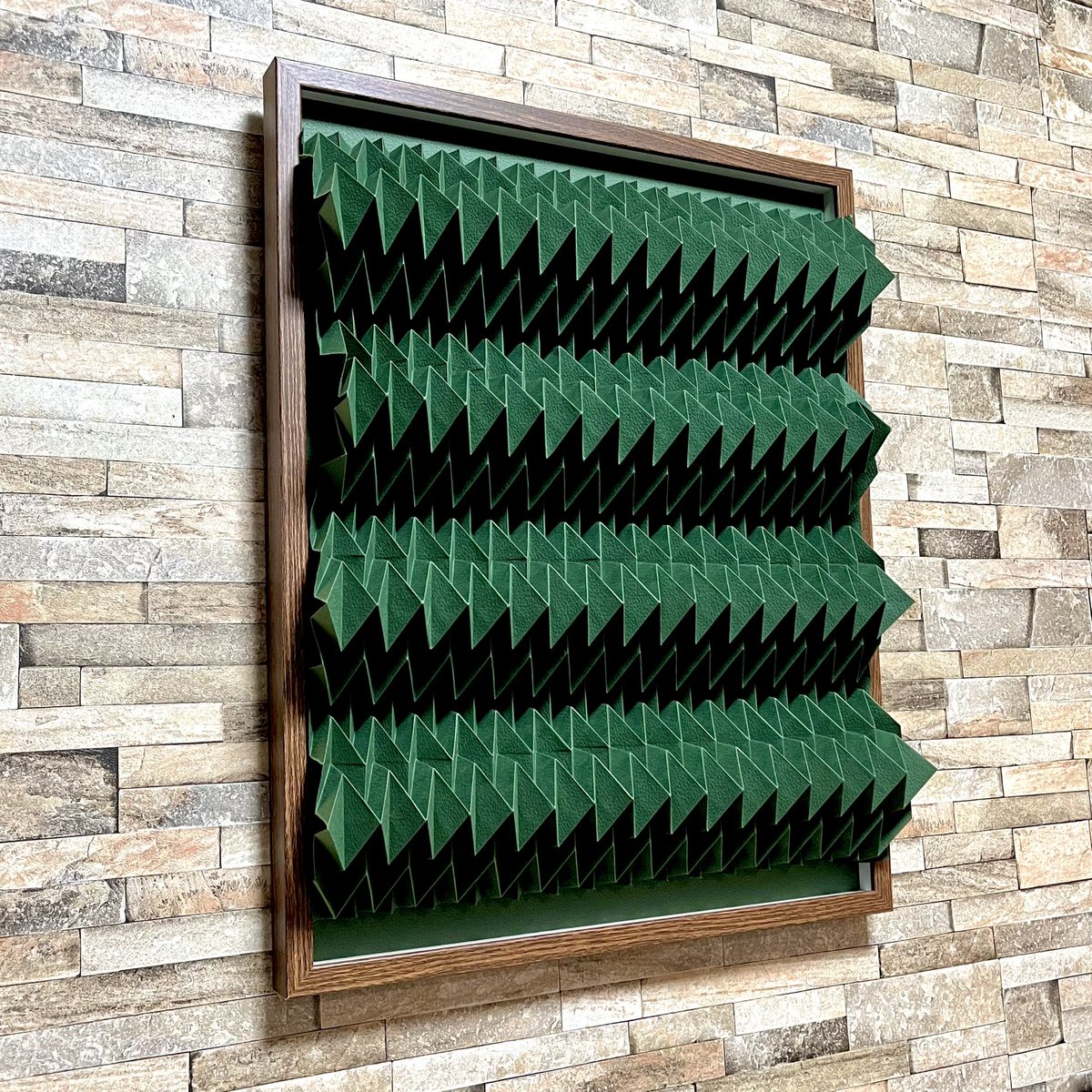 DHinklay's tweet photo. 開催まで残り4日。
【展示予定作品】
Illusion - Green
#折り紙 https://t.co/f3oIdAx6gy