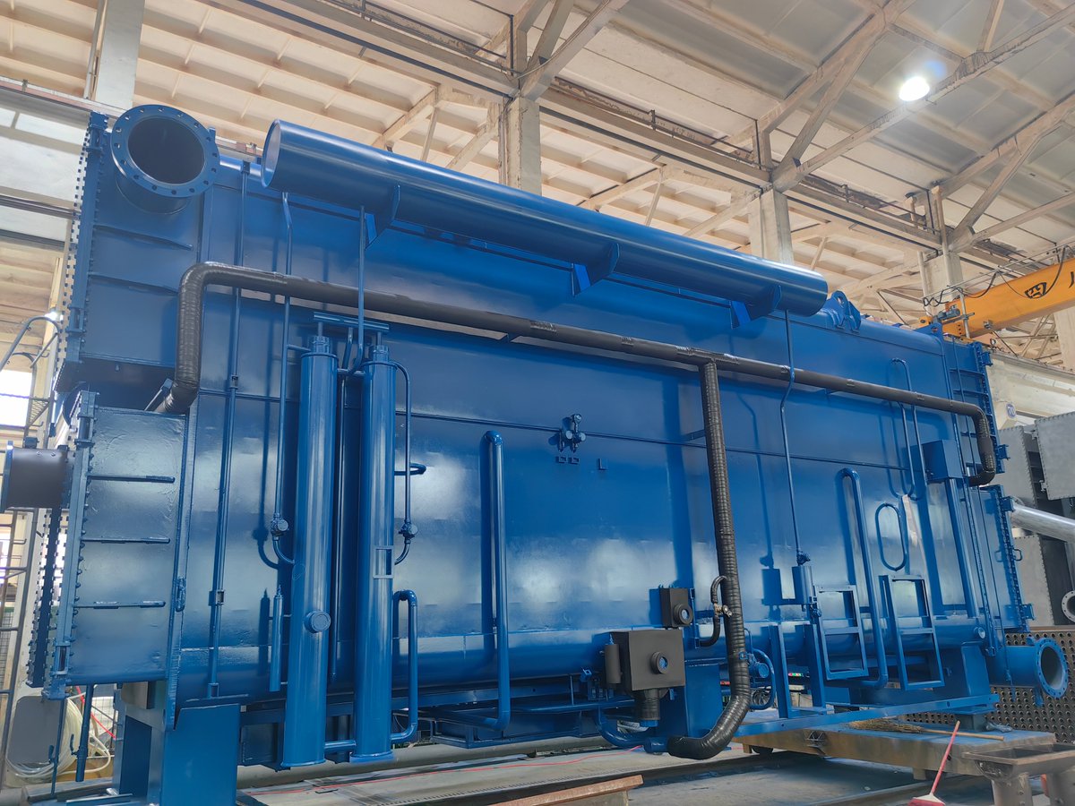 Alicia9961206's tweet photo. 3 unit #solar #absorptionchiller just finished painting in #HopeDeepblue factory. Next month, chiller will be delivered to site, where uses #solarenergy and to build a 4 season indoor ice and snow pavilion with a constant temp. of -10 ° C all year round.https://t.co/4ETVxx6ZBD https://t.co/X0LS9KFPX2