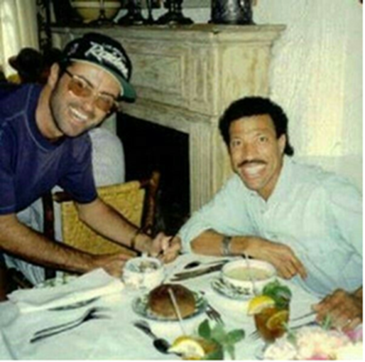 Happy birthday today to @LionelRichie  🎂🥂

Here he is with @GeorgeMichael 
#georgemichael
#lovelies4life 💘
#charityinmemoryofgeorgemichael
#lovelieshelp