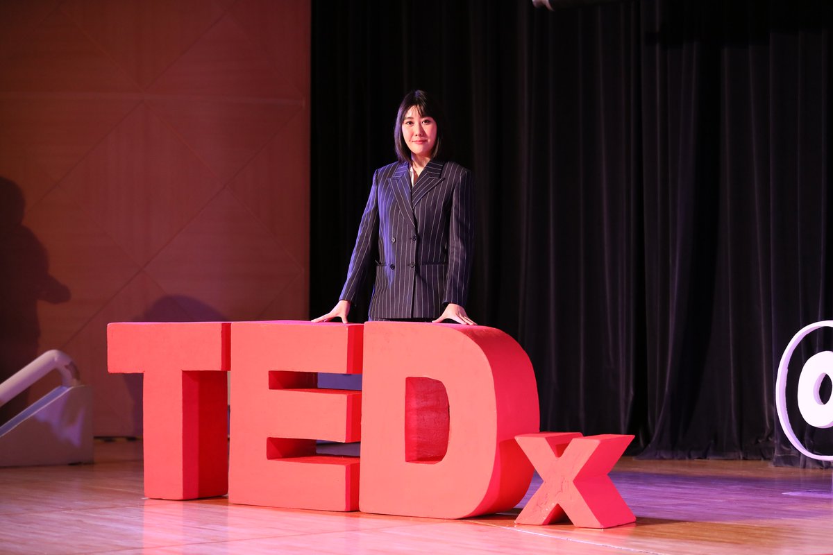 SISBAA's tweet photo. Honoured to have Net, SHB Class of 2014 visit us for TedxYouth Talk.

#WeAreShrewsbury #TEDxYouth #OutstandingOpportunities #SISBAA https://t.co/ahmKzxnH7Y