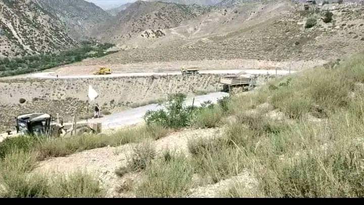 PaktiaPMC's tweet photo. د پکتیا ولایت احمدخیلو ولسوالۍ
څخه بیا تر ځاځي اریوب ولسوالۍ پوري د سړک
جوړولو کار د ولايت مقام په مالي لګښت پیل شو https://t.co/hoiUGt6SJm