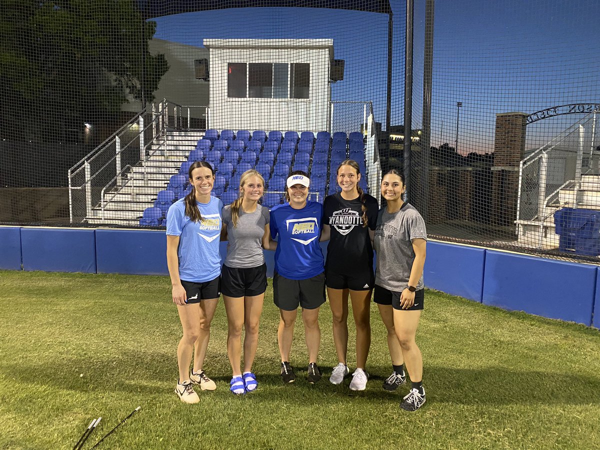 Thank you <a href="/NEOSFTBLL/">Lady Norse Softball</a> for putting on a hitting clinic! It was very informative and fun! <a href="/Futures918/">FFS 918</a> <a href="/brynleacollins/">Brynlea Collins</a> <a href="/JosilynnWyrick/">Josilynn Wyrick</a>