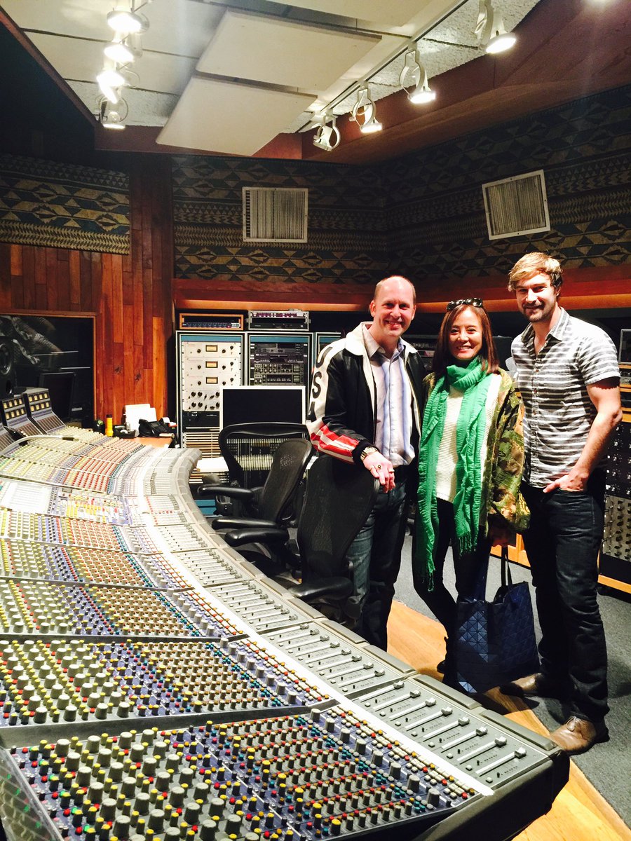 BrianVibberts's tweet photo. Some good memories of sessions at United Recording (Ocean Way)

I miss recording in these rooms. 
😎

@BrianVibberts 

#oceanway #studio #console #engineer #producer #mixing #grammymixer #studiogear https://t.co/UPoJCcQJuu