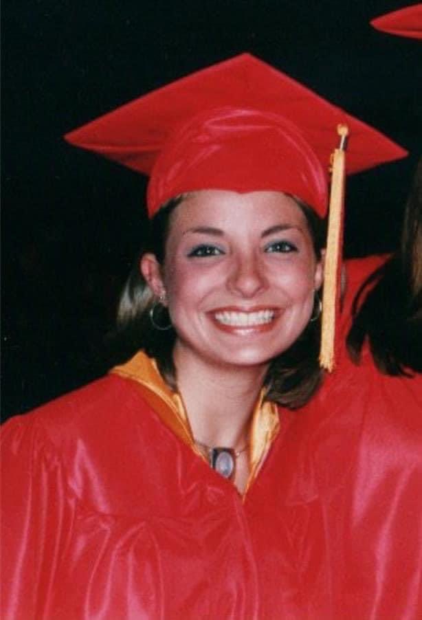 ShakesisterGrim's tweet image. Then and now. 🔥 💀 

#Graduate #TheGraduate #TheSkull #Skull #Skeleton #GradYewAte #WillPower #Flame #Flames #Williamsville #East #Kid #Truth #Pride #June #Graduation #Grad #phdlife #Death #Purrsonified #Justice @AndrewSacks13 @boldnessismyjob 😂 🤣