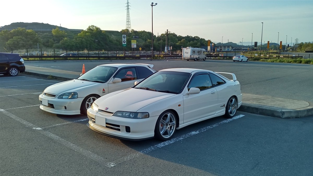 どっか友達とドライブに行きたい🚗