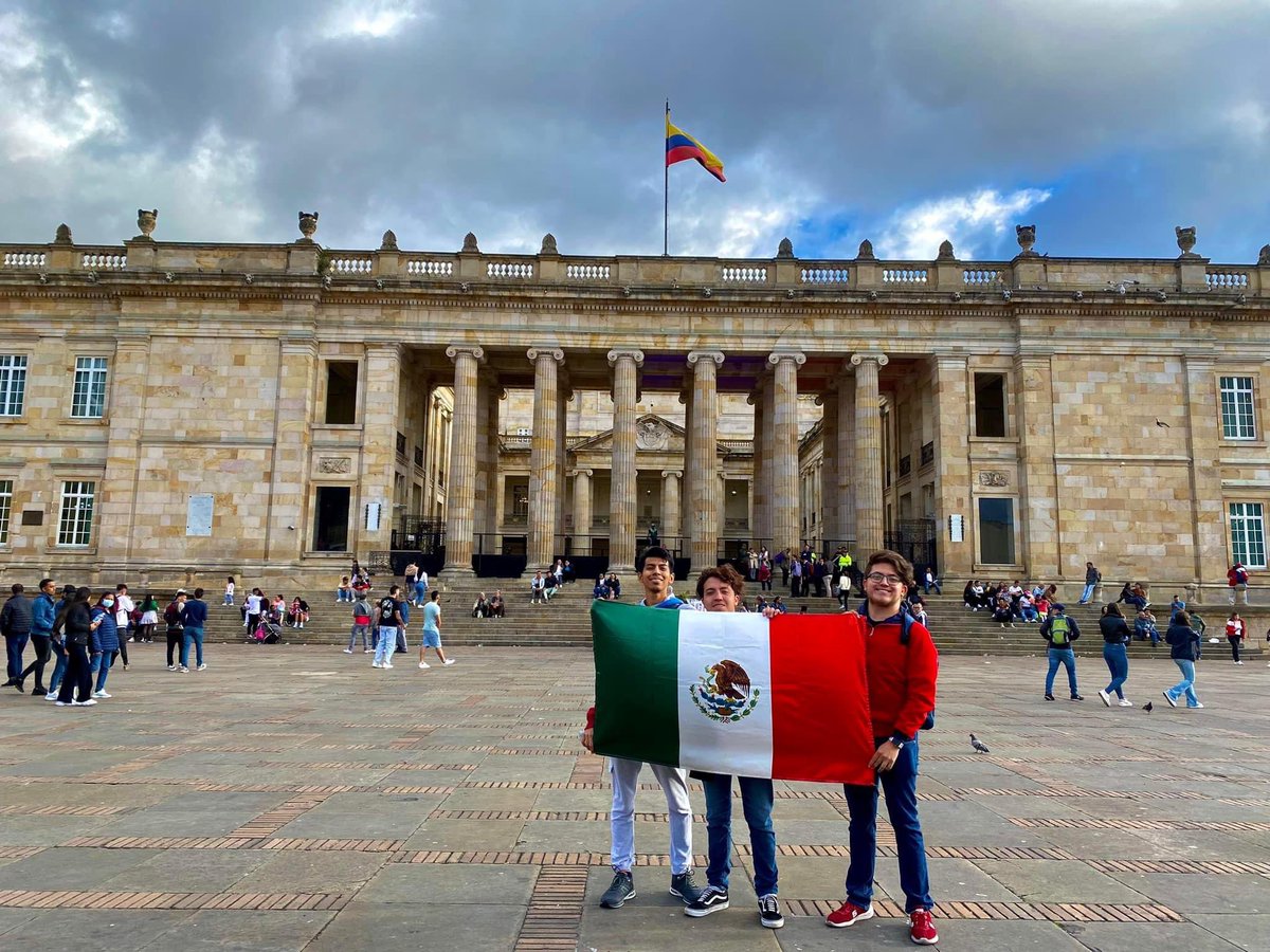 Ramoncitoooo__'s tweet photo. Al fin puedo decir con mucha felicidad…✨✨
SE LOGRÓ!!! 🇲🇽🇨🇴✈️
#Bogota #Colombia #Programadelfin #delfin #Huauchinango #Puebla #Mexico https://t.co/FJgIUECij5