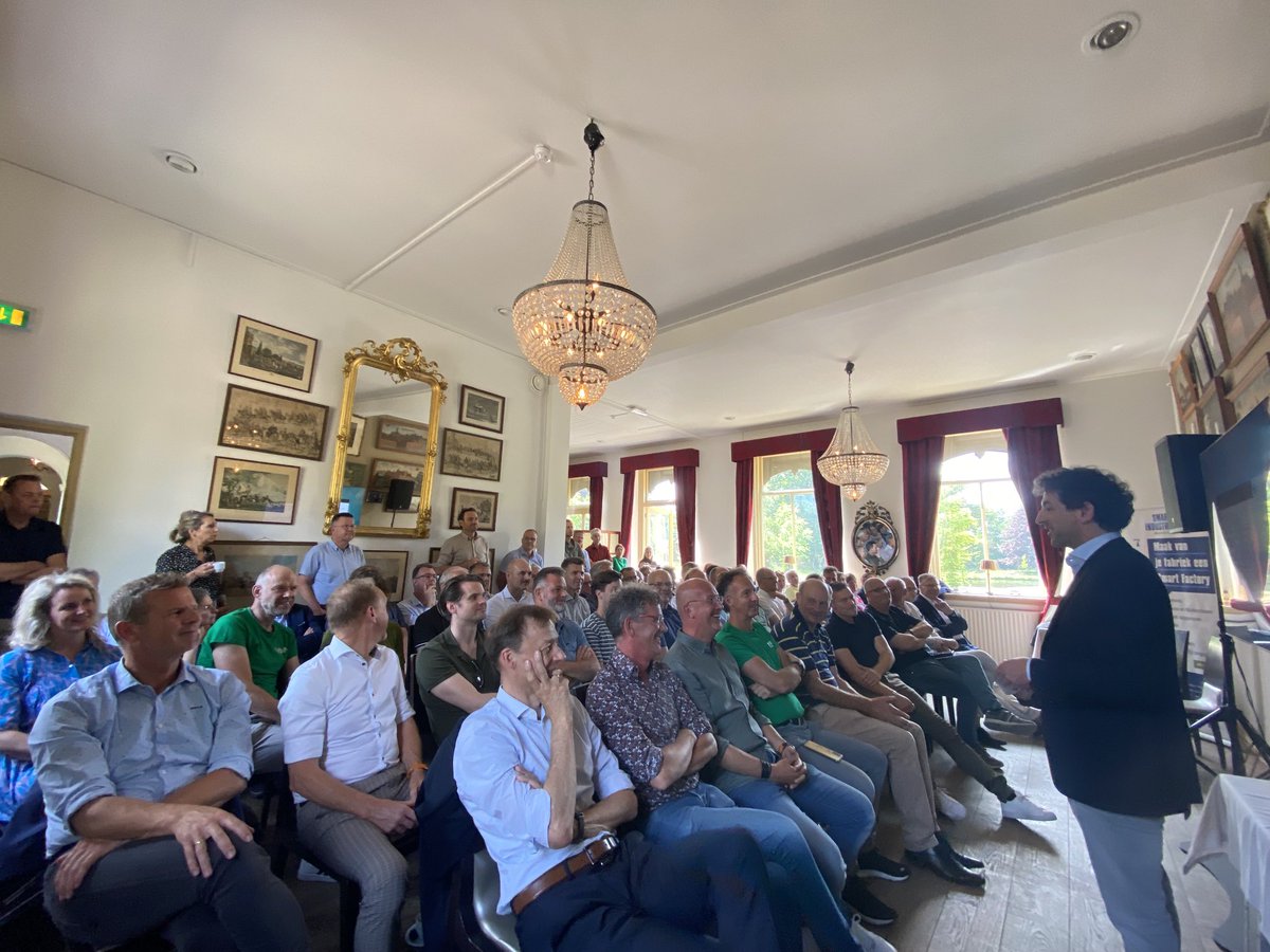 HansPraat's tweet image. We kijken met veel plezier terug naar de Smart Factory Tour. Over omgaan met nieuwe technologie, de waarde van cloud computing voor maakbedrijven, de overgang van SIH naar EDIH, de uitkomsten van onze Smart Industry Assessment en een inspirerend panel met drie mooie bedrijven