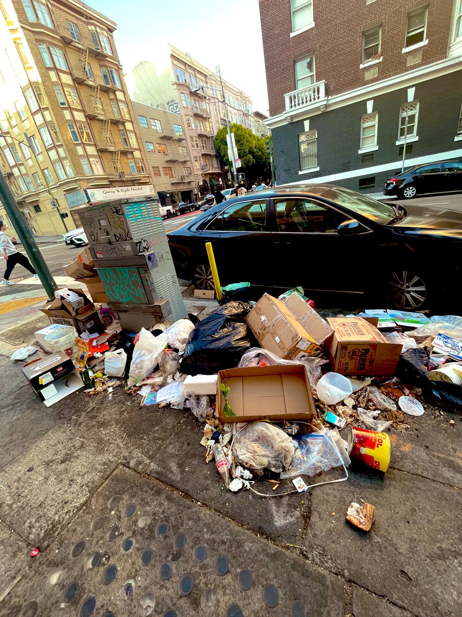 SFDamnPodcast's tweet photo. @SF311 please send cleaners out to Hyde at Geary Street on the south west corner as seen 
7:43 PM Monday 6.19
  Thank you 

#Tenderloin #ThisIsSF #SanFrancisco #SF311 https://t.co/EgGbdf615v