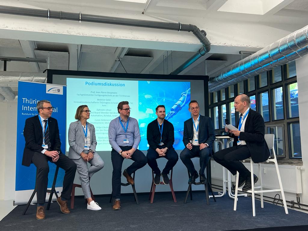 acubez_com's tweet image. Thank you for two fascinating days with the LEG team from &apos;Thüringen International&apos;!

It was an honor for our co-founder, Ephraim Ulmer, to participate as keynote speaker at the &quot;International Tech Exchange&quot; with focus on #SmartProduction &amp;amp; #Industry40  in Israel.

#manufacturing