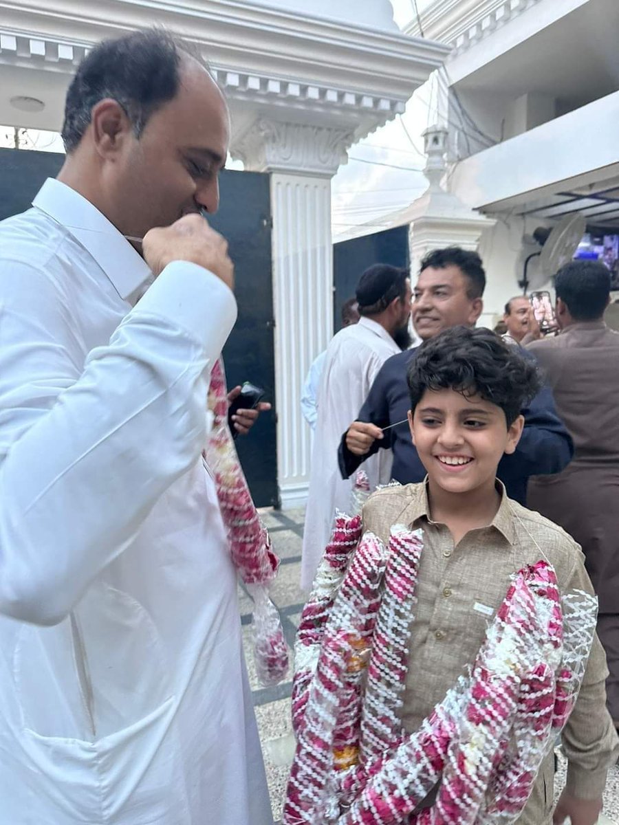 MashALLAH Depty Mayor Karachi @SalmanAMurad And His Son
#MayorKarachiBilawalKa