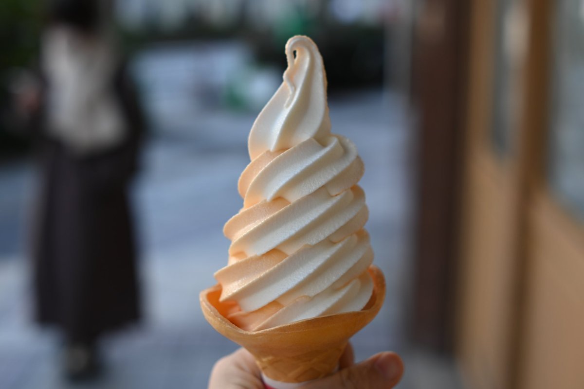 100plantbased's tweet image. 💕”Oatly announces the launch of Oatly Vanilla Soft Serve ice cream for UK food service providers including some well-known outlets as well as upcoming summer festivals.”💕