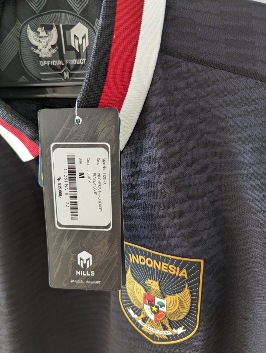niekocaesarMD's tweet photo. #jersey4sale 

Jersey Timnas Indonesia 3rd 2022-2023
BNWT size M Player Issue 
All ORIGINAL
Rp 900.00

@BaliFootballShp @crossing_jersey @jerseysneil @FWDfootballshop @SNPJerseyOri 
Terima kasih 🙏🏻 https://t.co/1WIYzGBBu4
