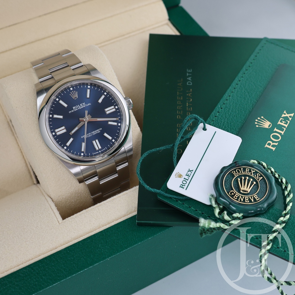 Rolex Oyster Perpetual⁠
124300 41mm⁠
Blue Dial 💙⁠
2020 full set ✅⁠
£6950⁠
#instock⁠
#forsale⁠
.⁠
.⁠
💻️ jewelsandtime.co.uk⁠
⁠
☎️ 07907 162 163 call or WhatsApp⁠
⁠
📍 Mayfair London W1⁠
