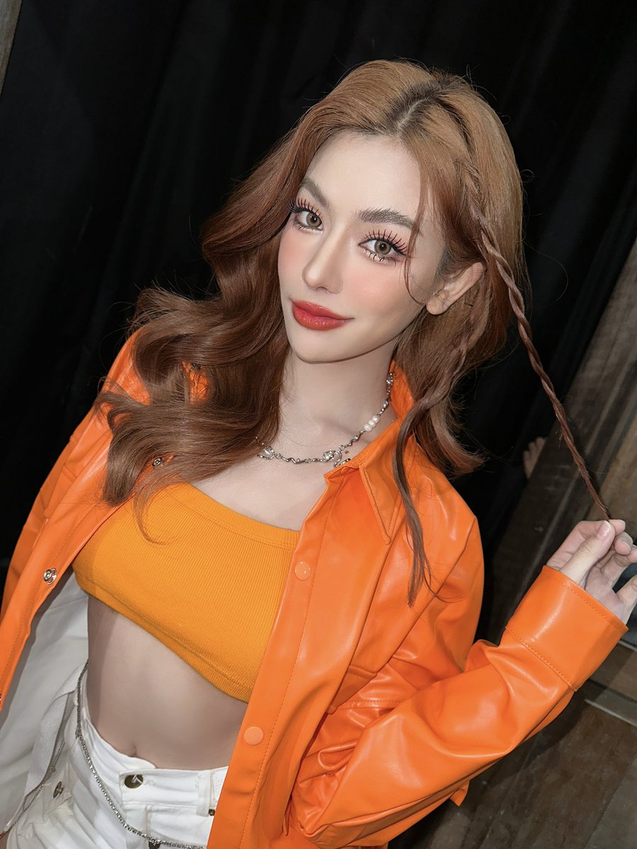 Pailiuuur18's tweet photo. อยากให้เธอช่วยมาห่มผ้าให้หน่อยน้า 🧡✨ https://t.co/i5FvAP1FUo